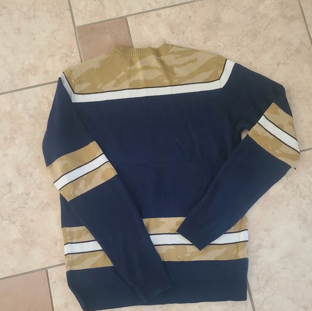 NFL Team Aperal - Picture 3 of 4